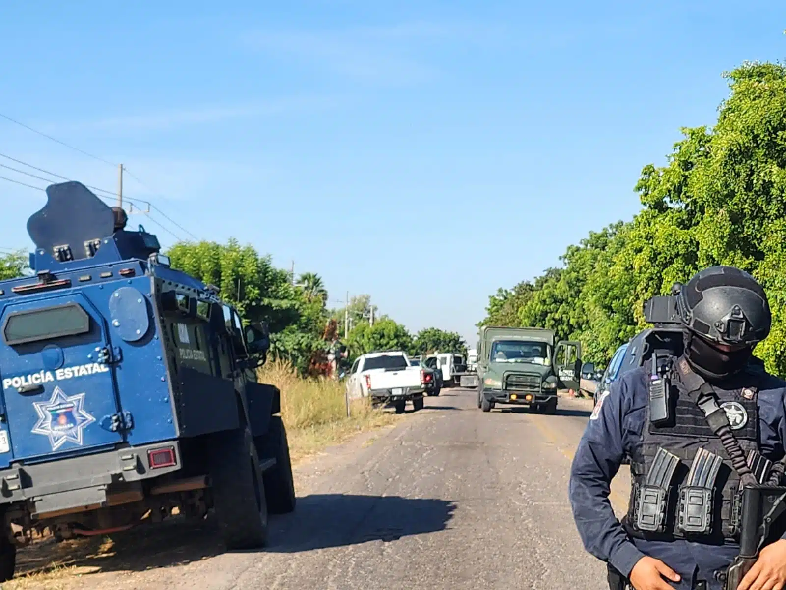 Una chamarra con rastros de sangre quedó en el lugar del enfrentamiento