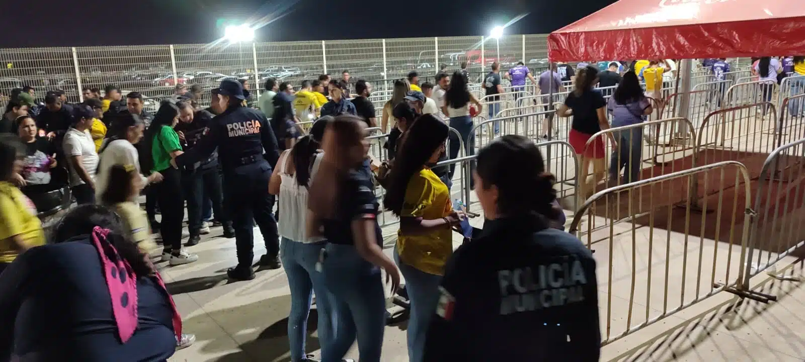 Operativo de seguridad en El Encanto con motivo del juego entre América y Mazatlán FC.