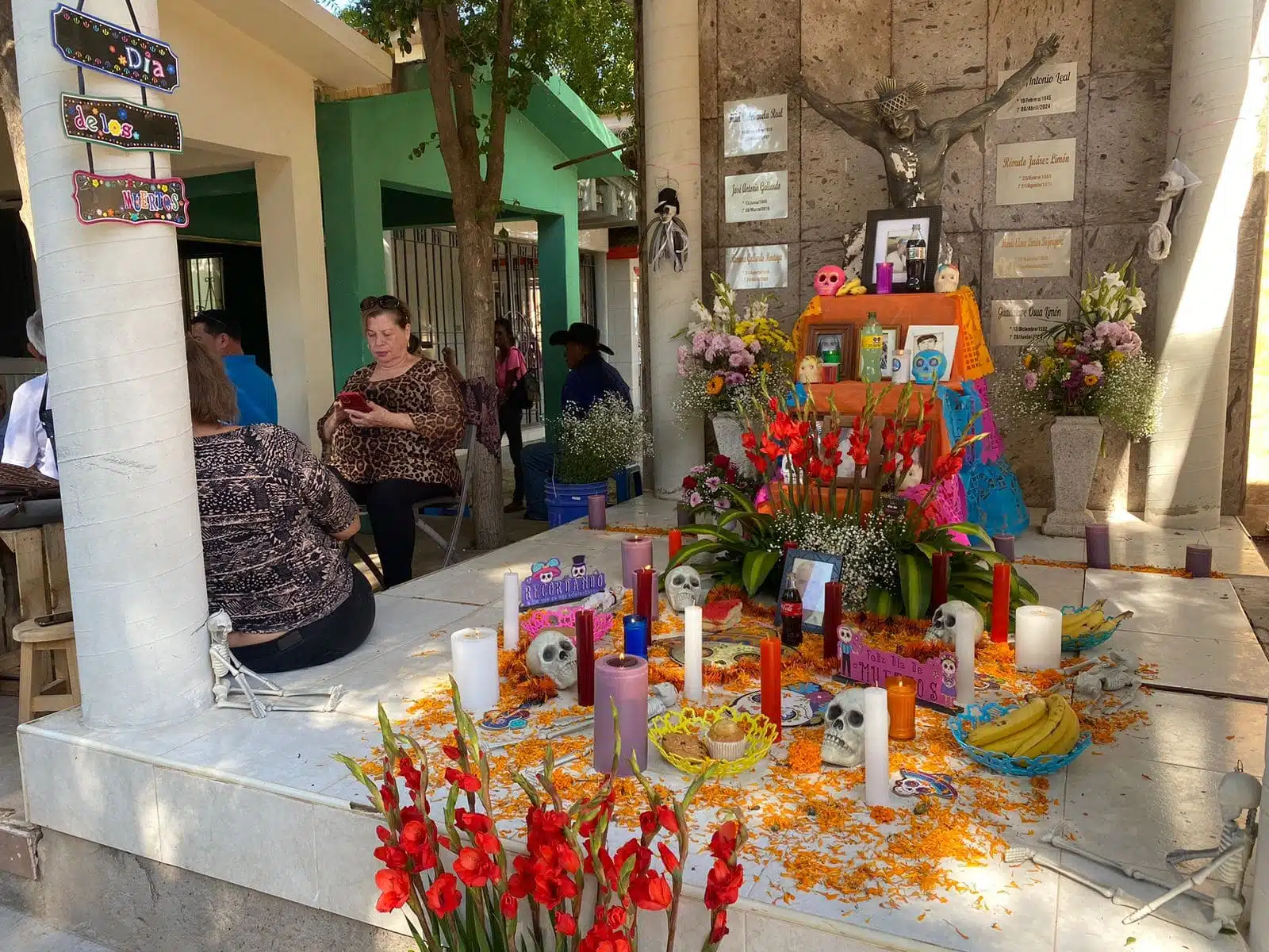 Servicios y seguridad en panteones de Guasave están garantizados este Día de Muertos