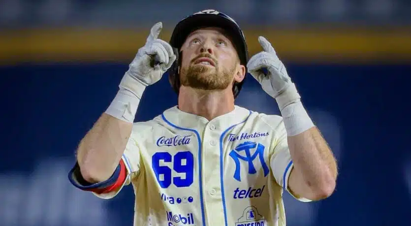 Jugador de beisbol de Sultanes de Monterrey