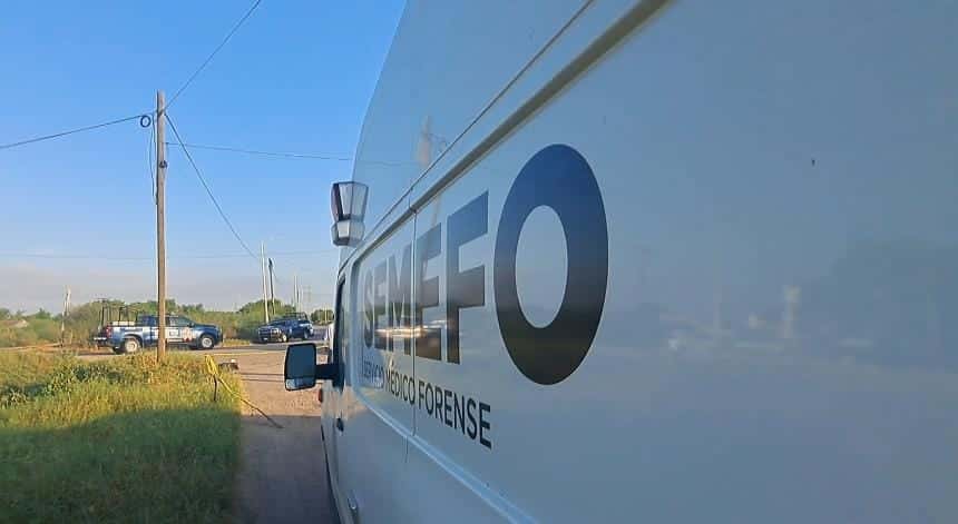 Una unidad de la Semefo llega al lugar del hecho