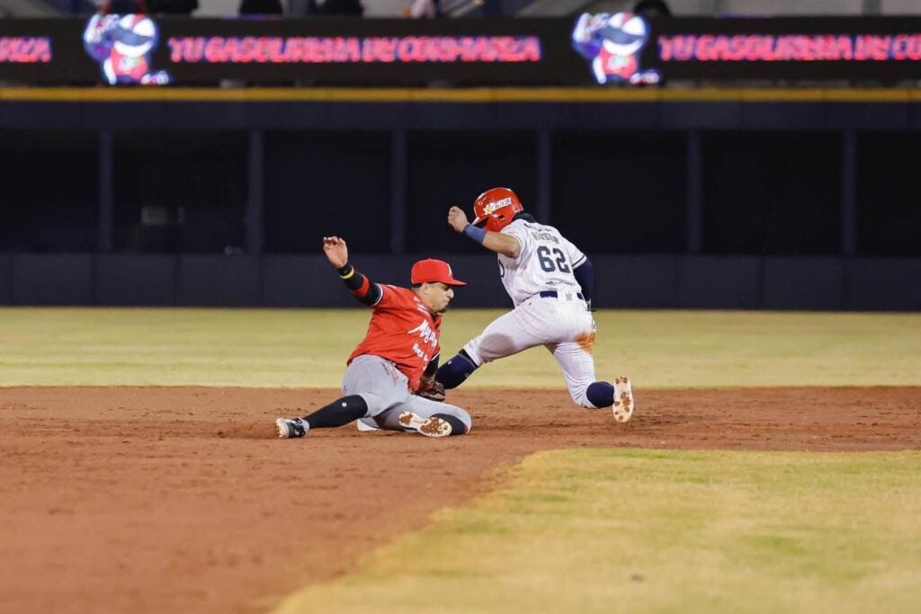 Juego entre Venados de Mazatlán y Águilas de Mexicali.