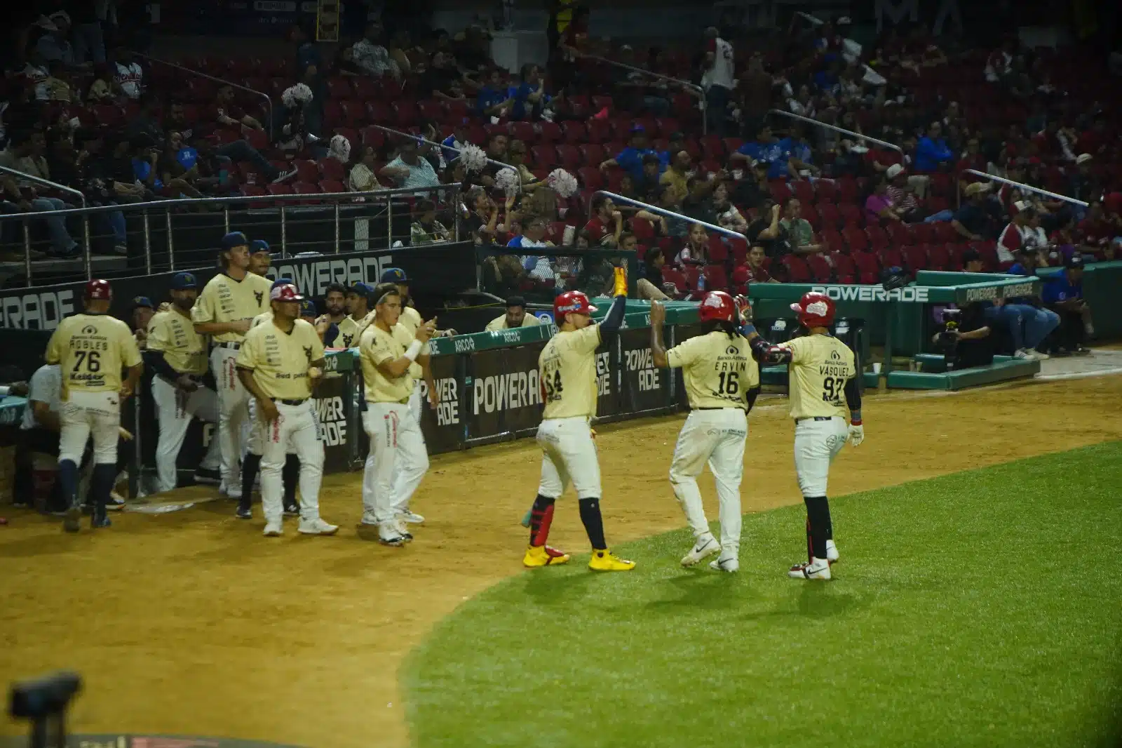 Venados de Mazatlán festejan su victoria tras su duelo contra Águilas de Mexicali