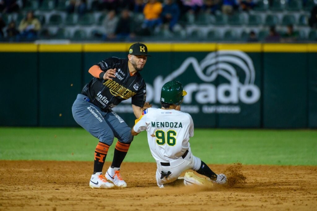 Jasson Atondo pone out en segunda a Brayan Mendoza