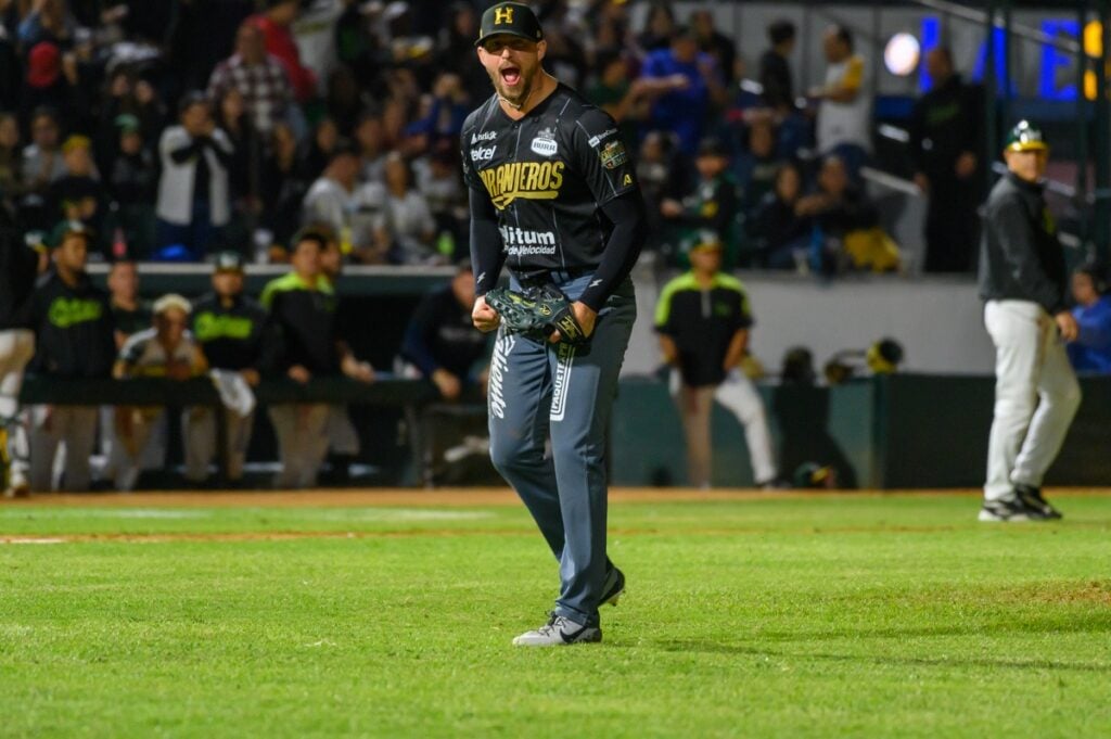 A. J. Puckett salvó el juego por los Naranjeros