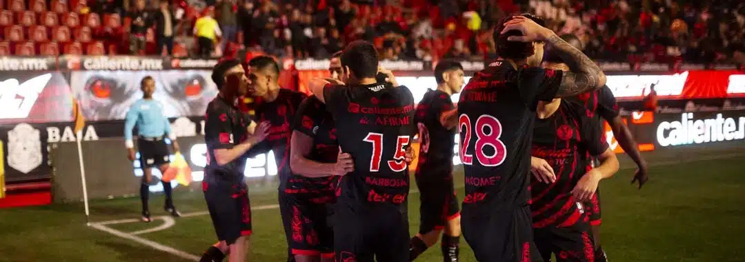 XOLOS VS ATLAS (1)