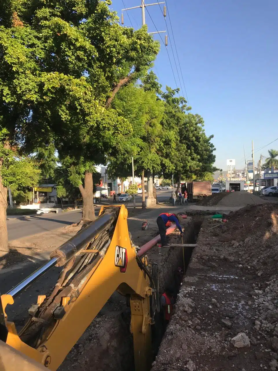 Japac realizando obras en el bulevar Francisco I. Madero, en Culiacán.