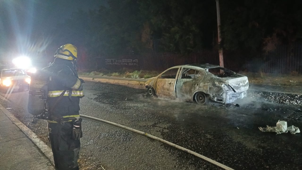 carro en llamas culiacán