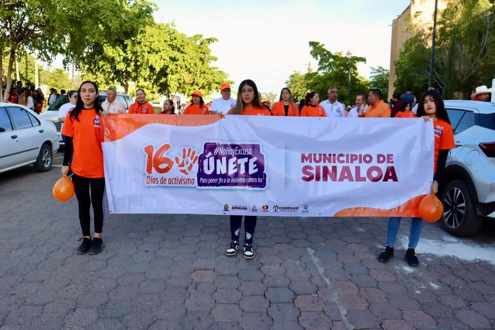 marcha contra la violencia hacia mujeres y niños en Guasave