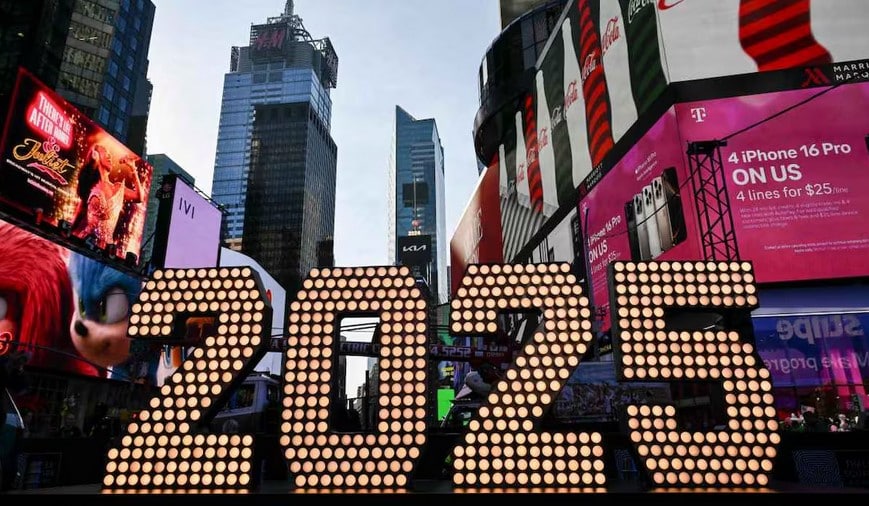 ¡Todo listo para el año nuevo! El número 2025 ya brilla en el Times Square de Nueva York