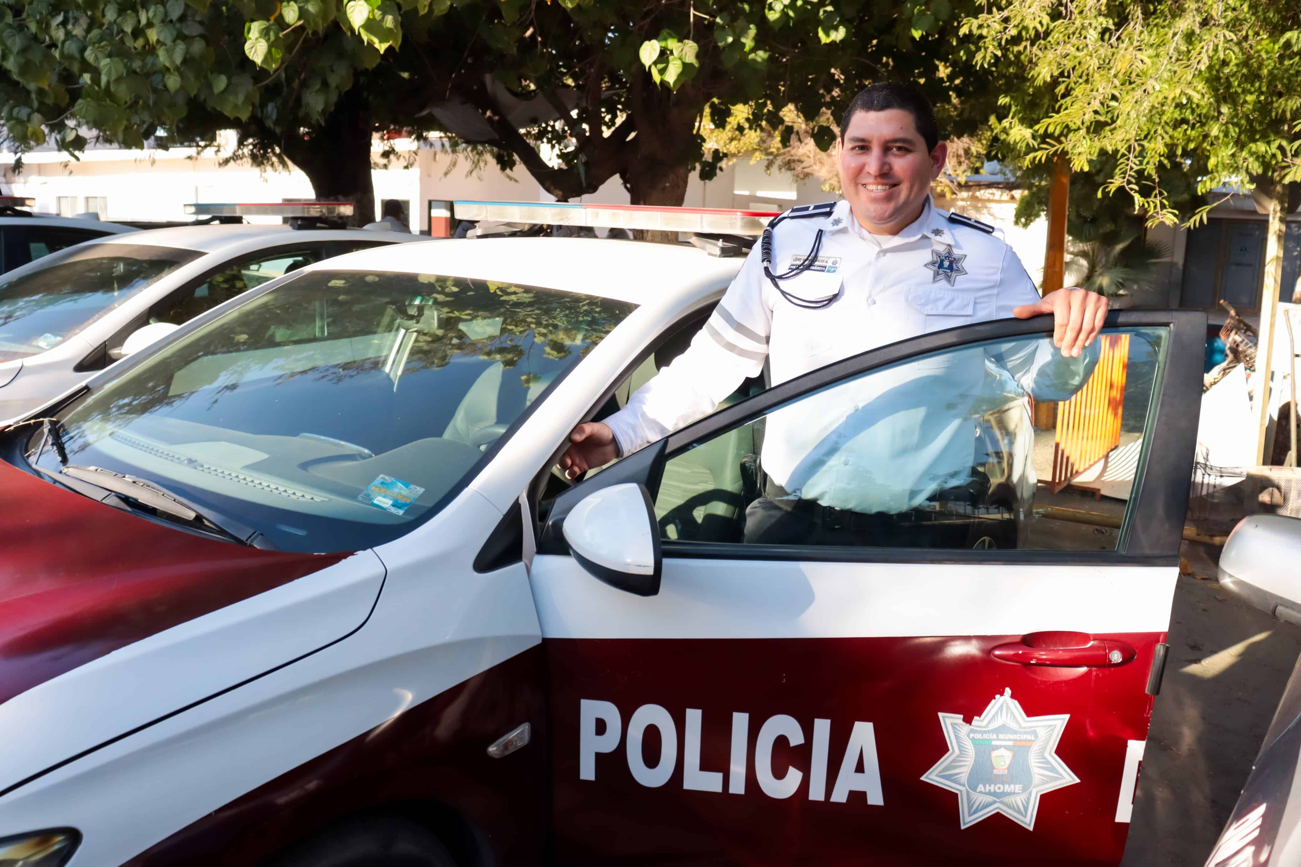 AGENTE CARLOS TRÁNSITO POLICLAUS AHOME LOS MOCHIS DONACIÓN JUGUETES