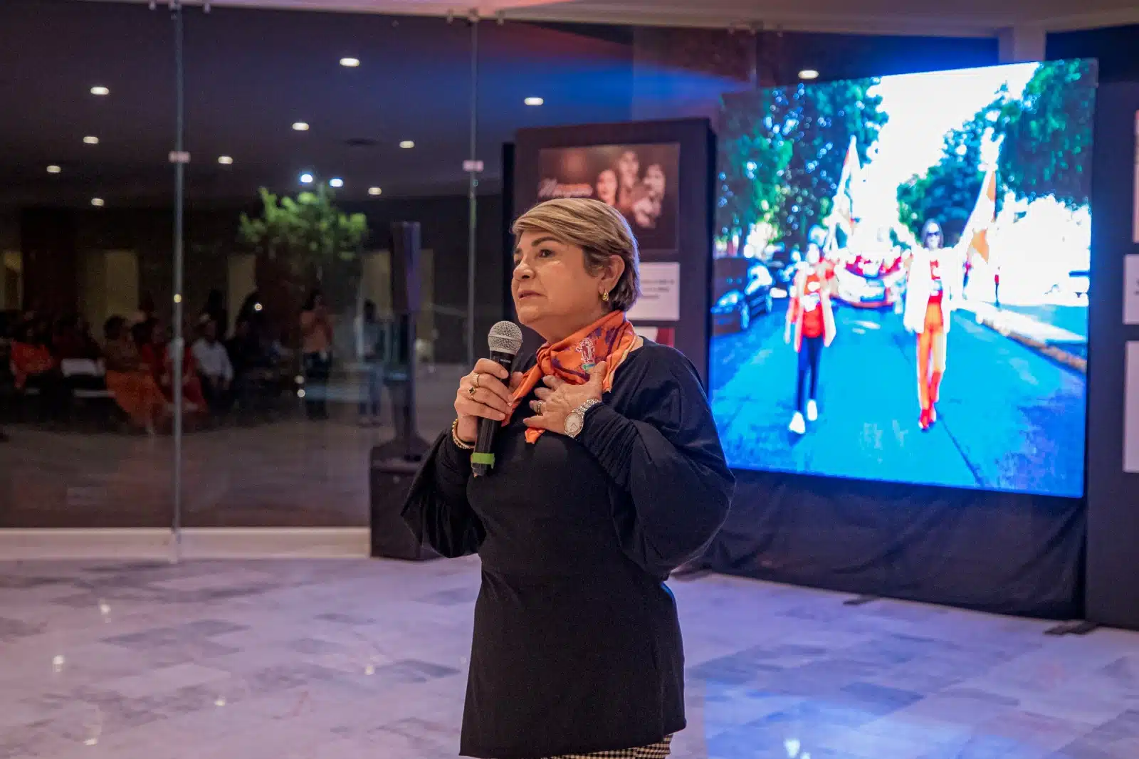 La presidenta municipal Cecilia Ramírez Montoya encabezó el evento del cierre de los 16 días de activismo de reducir la violencia en contra de las mujeres