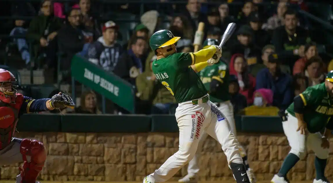 Alex Urías, cátcher de los Cañeros