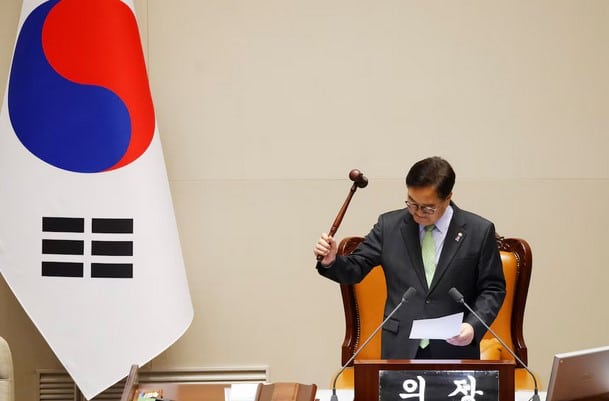 Parlamento de Corea del Sur aprueba moción para destituir al presidente Yoon Suk-yeol