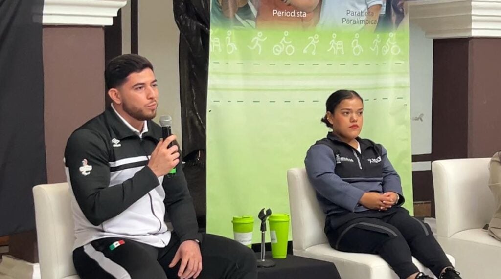 Benjamín González, Pauleth Mejía y Luis López participan en Panel de personas resilientes