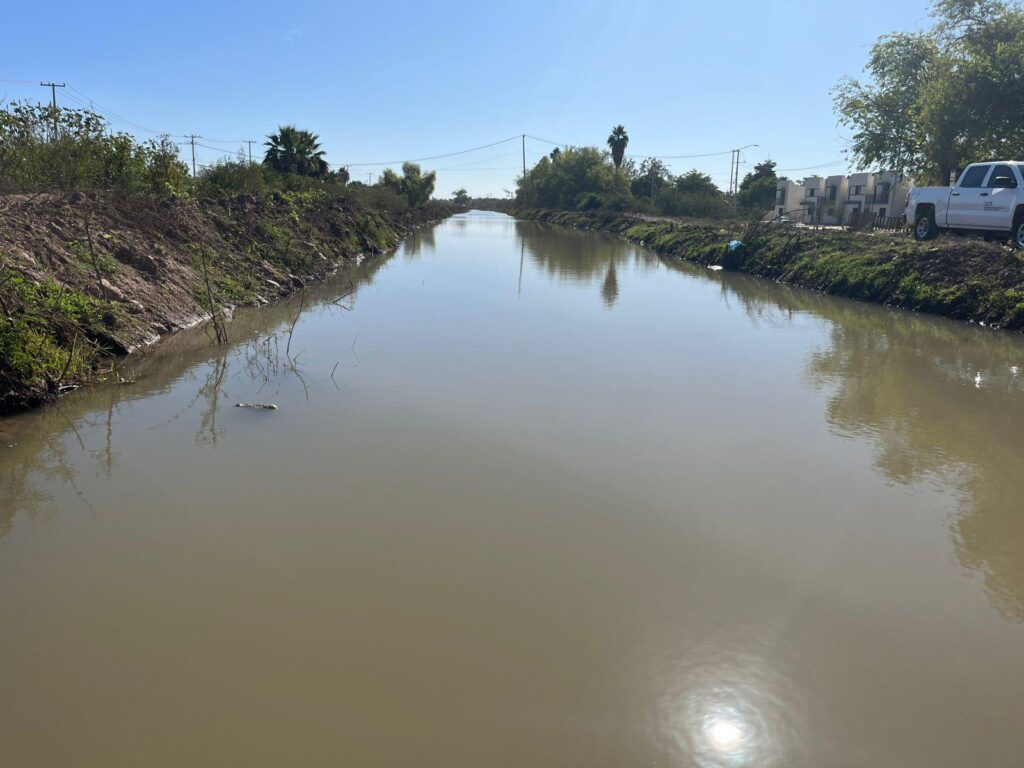 Canal de Los Mochis donde han encontrado algunos muebles las autoridades.