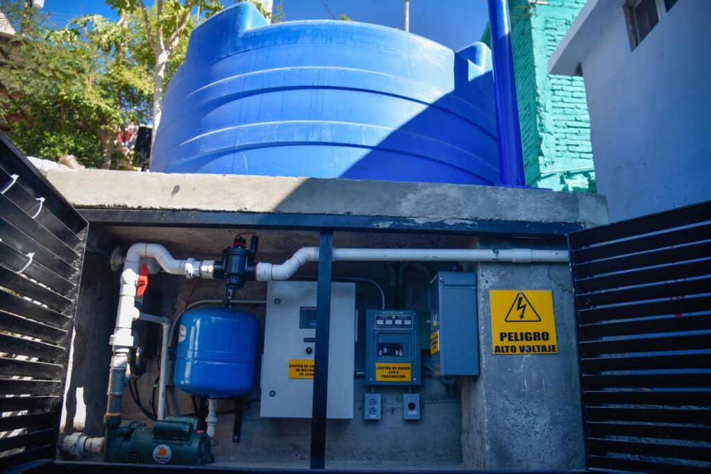 Carcamo que va servir para dotar de agua a las familias de los barrios altos del puerto de Topolobampo