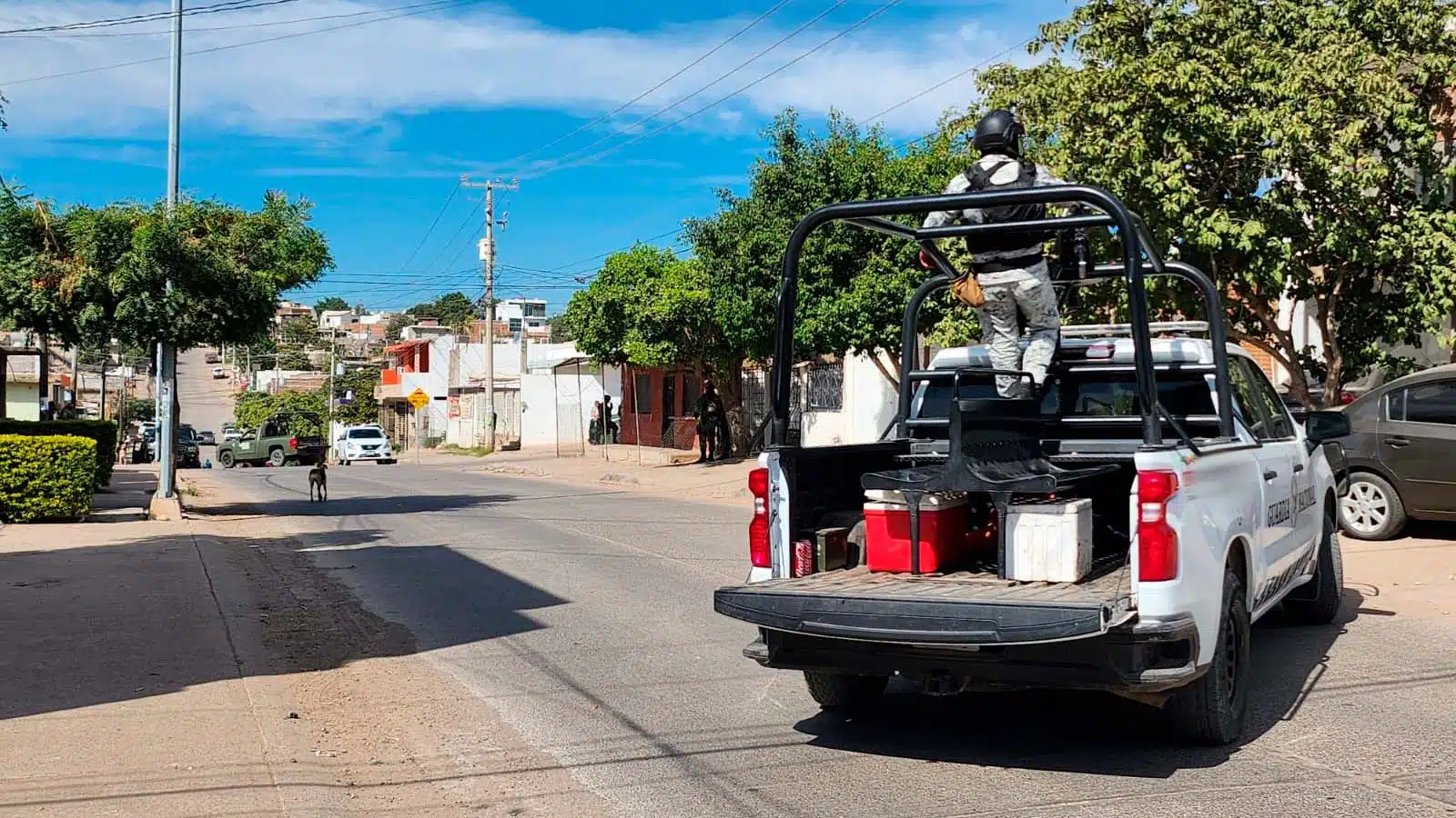 Catean casa donde localizaron tres personas secuestradas en Culiacán