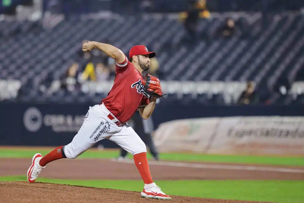 David Reyes en el juego contra Águilas de Mexicali.