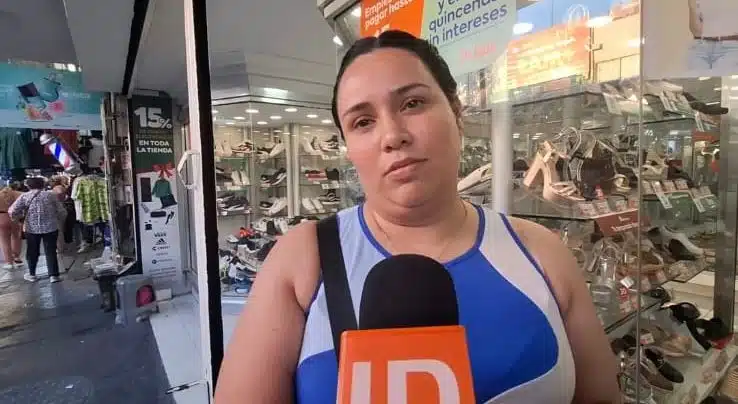 Diana, joven que realizaba compras en el centro de Culiacán.