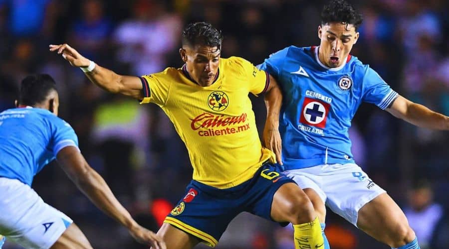 Jonathan Dos Santos en el juego contra Cruz Azul