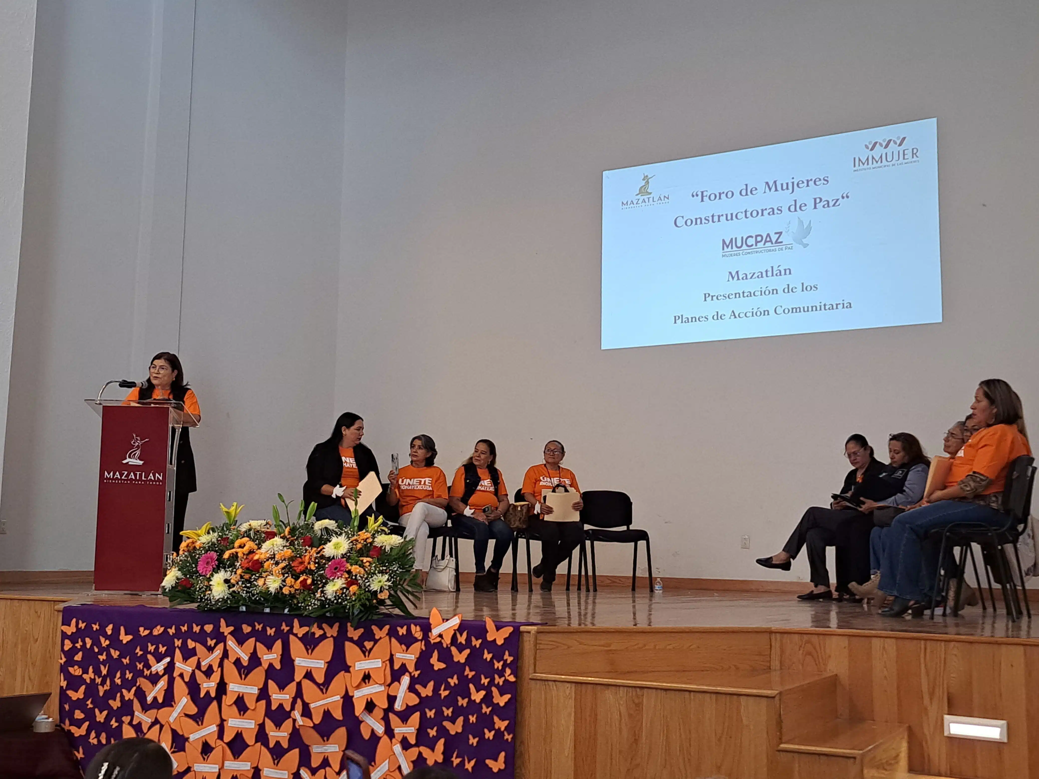 Foro de Mujeres Constructoras de Paz encabezado por Elsa Isela Bojórquez Mascareño, titular de Immujer.