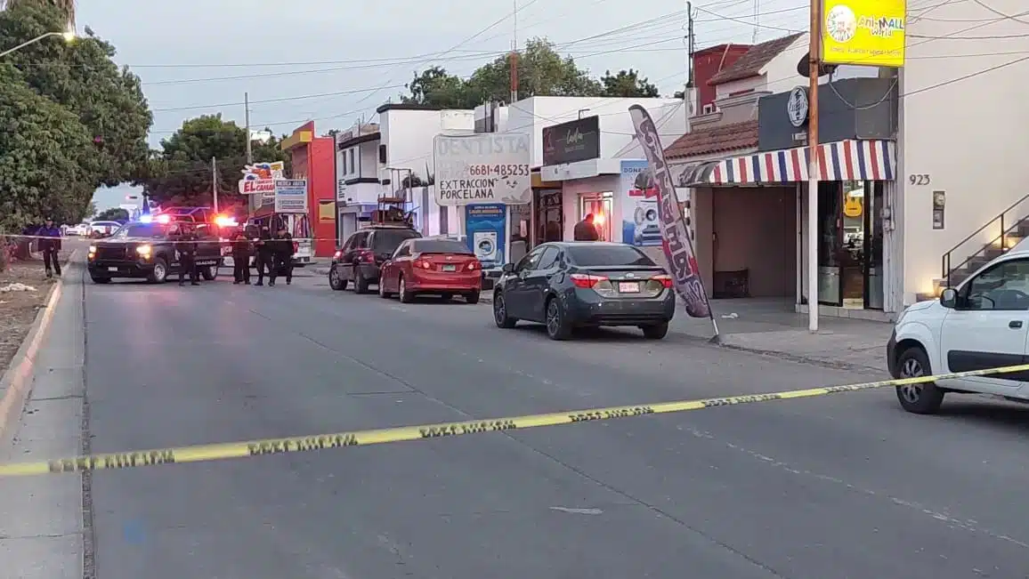 Hombre fue asesinado en barbería de Los Mochis y otro más resultó lesionado.