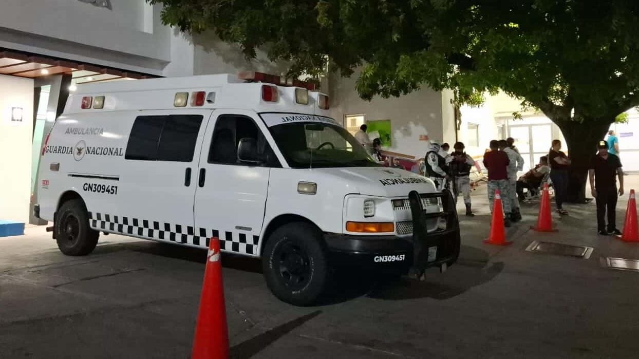 Hombre ingresa baleado a hospital de Culiacán tras enfrentamiento entre civiles y ejército en Elota