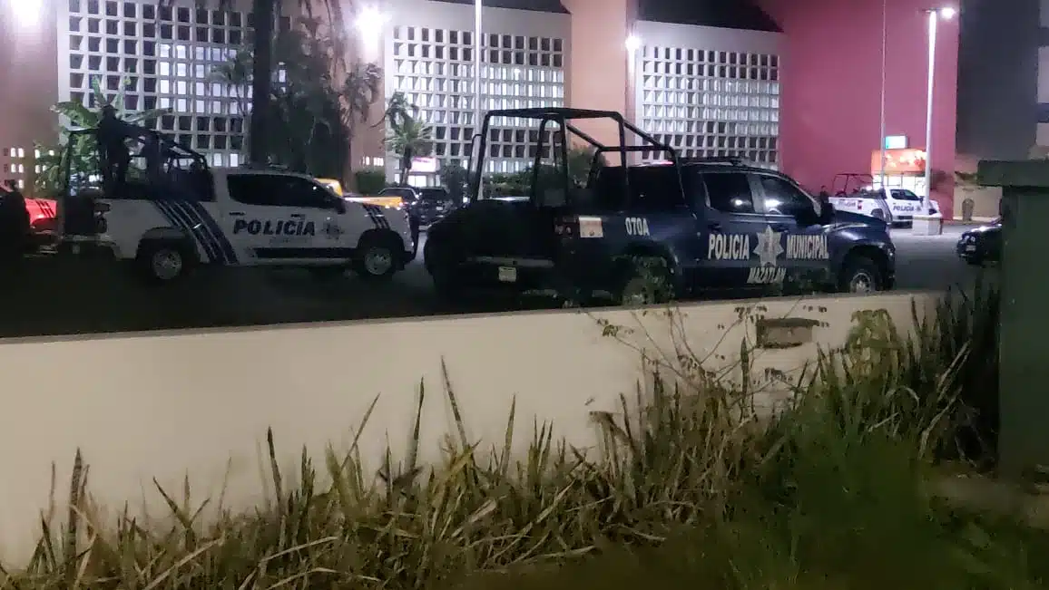 Hombre muere al llegar al hospital después de un atentado a balazos en Mazatlán