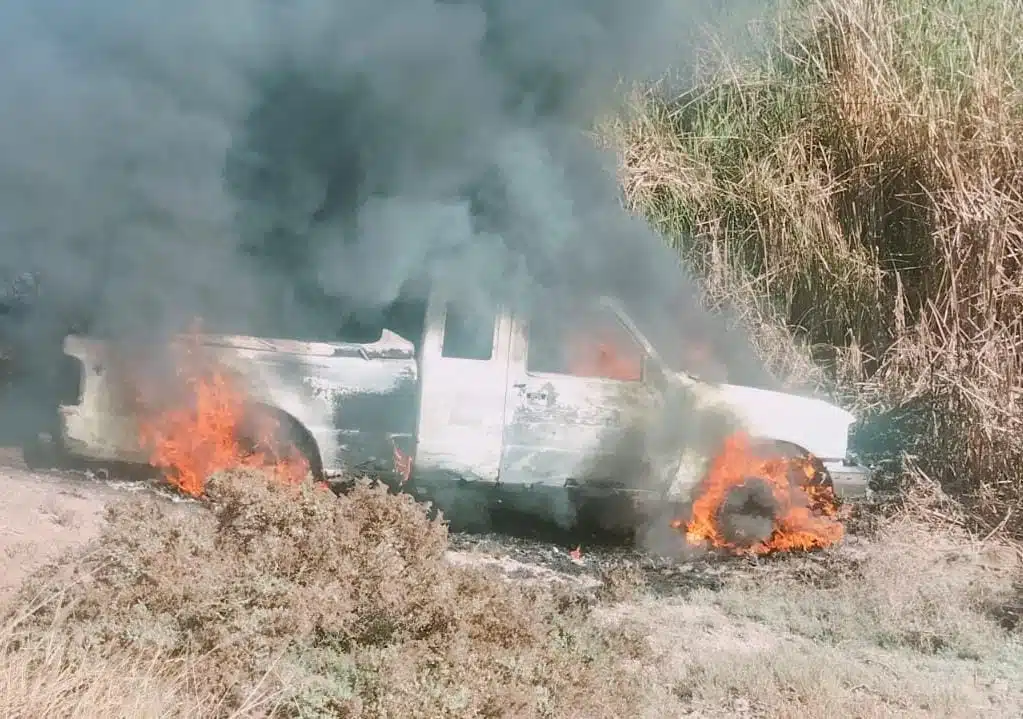 INCENDIO CAMIONETA GUASAVE