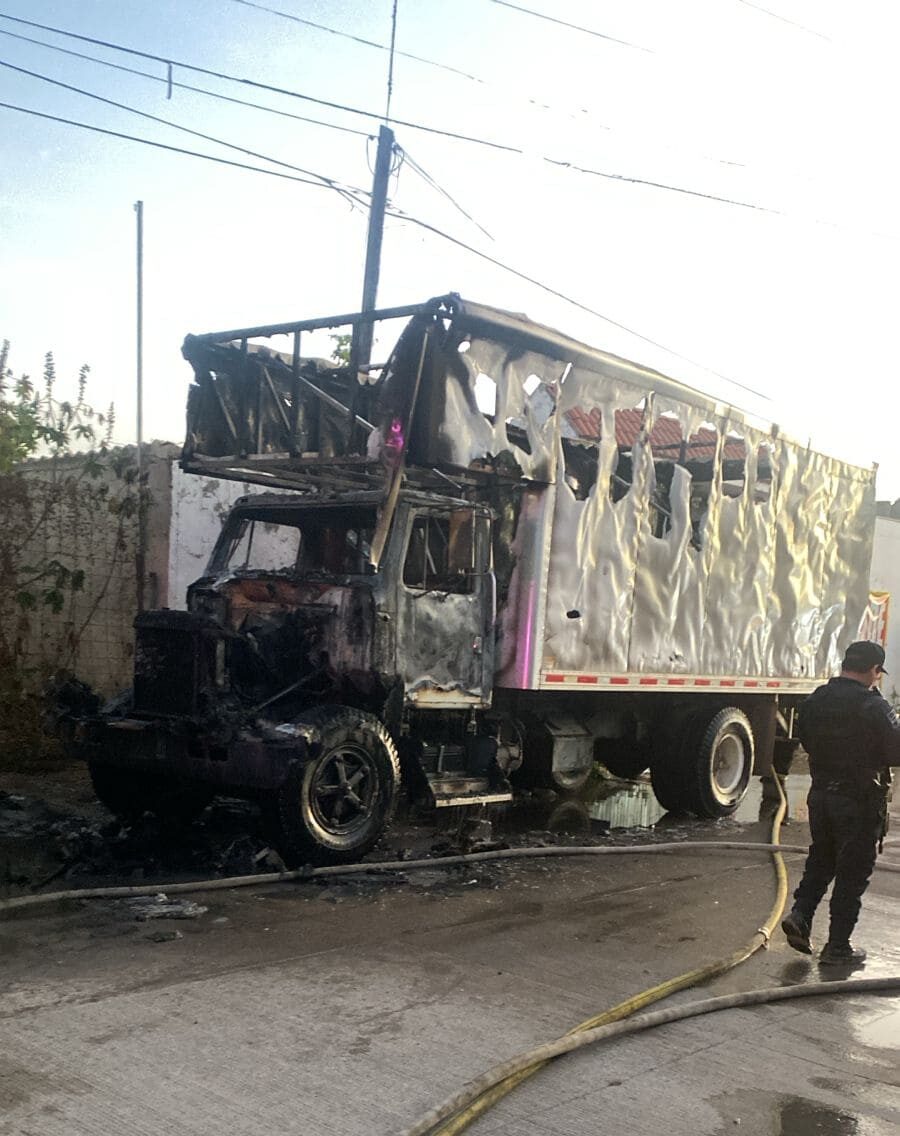 Incendio camión Mazatlán (1)