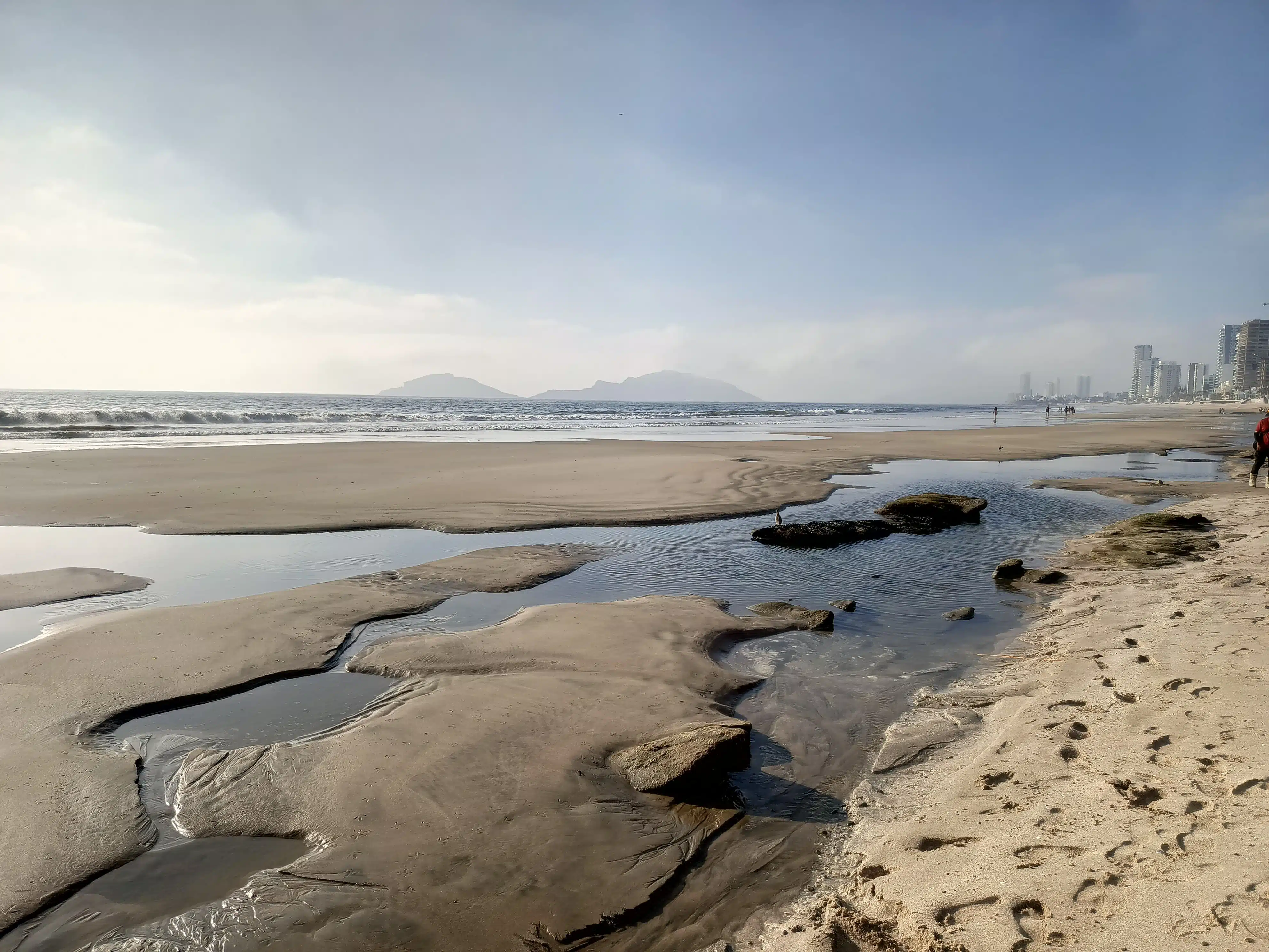 MAZATLÁN MAR DE FONDO