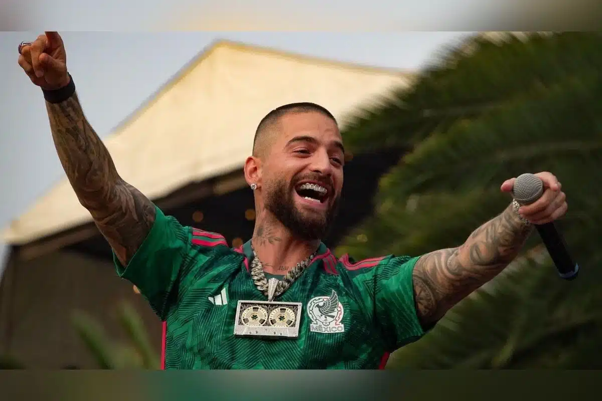 Maluma anuncia en el Monumento a la Revolución su gira por México