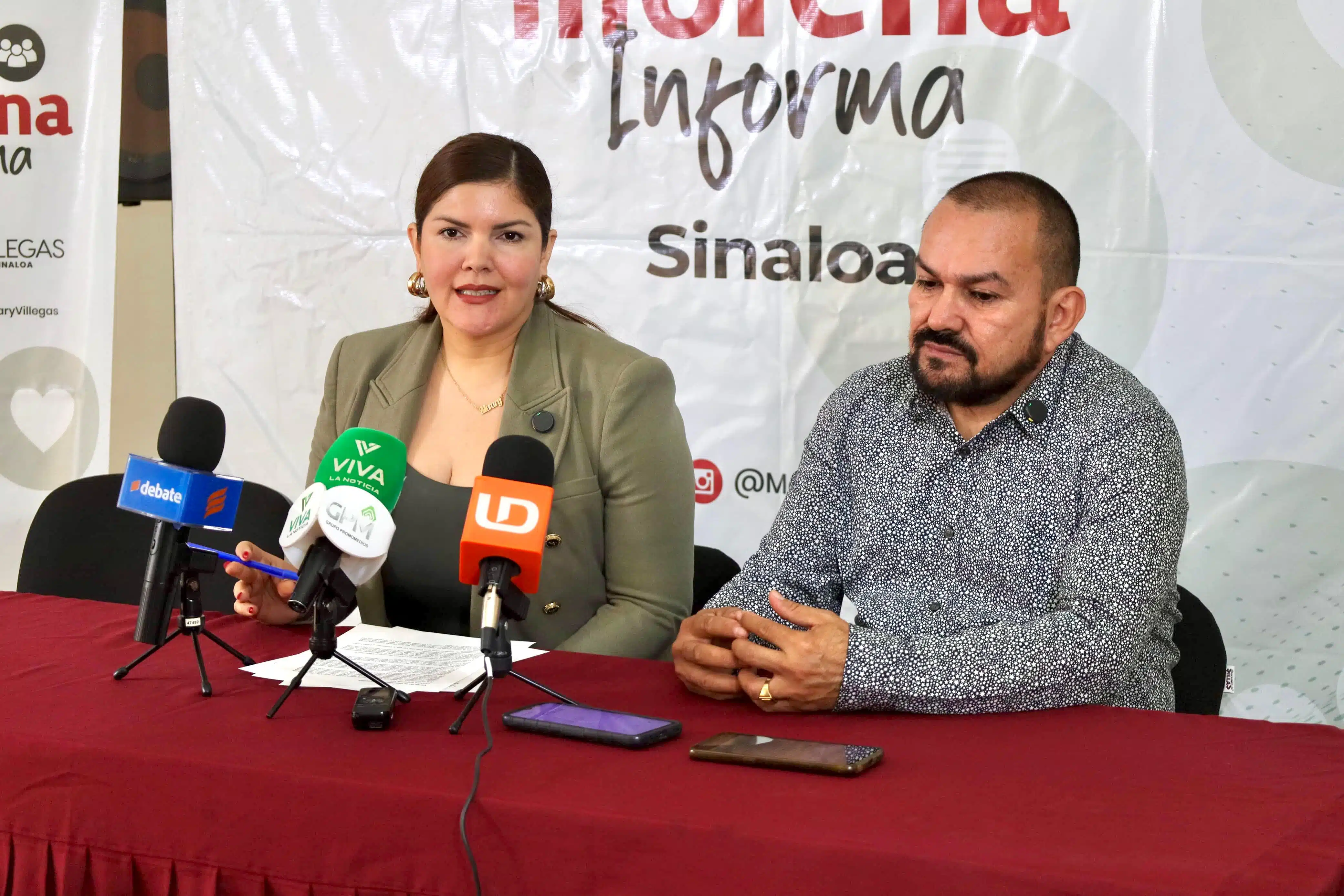 Merary Villegas Sánchez en conferencia de prensa.