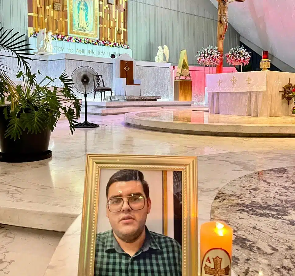 Misa para Víctor Manuel Sánchez León , joven desaparecido en Culiacán