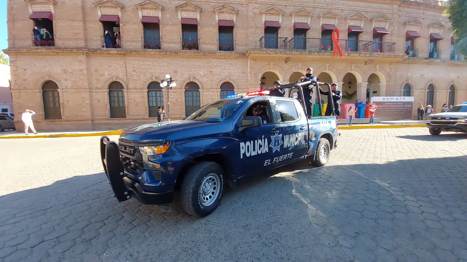 POLICÍA MUNICIPAL