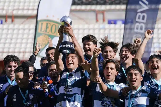 Tuzos del Pachuca, ganadores del Apertura 2024 Sub-19 de la Liga MX.