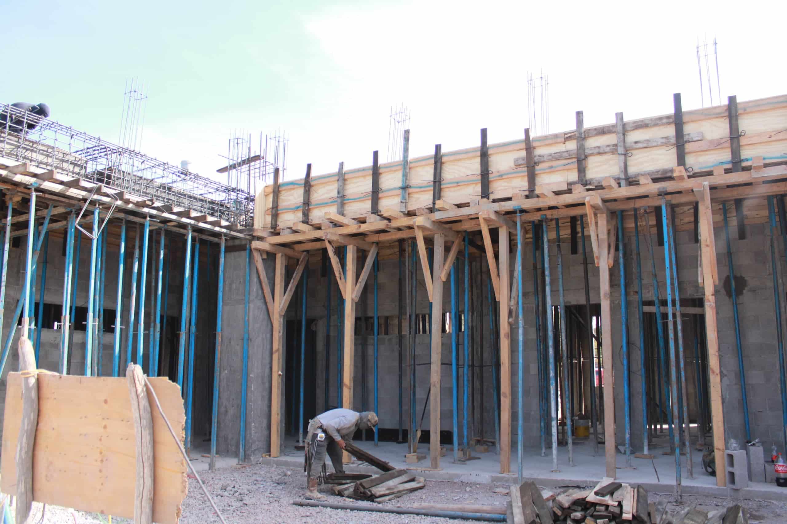 Avances en la construcción del Palacio Municipal en Juan José Ríos.