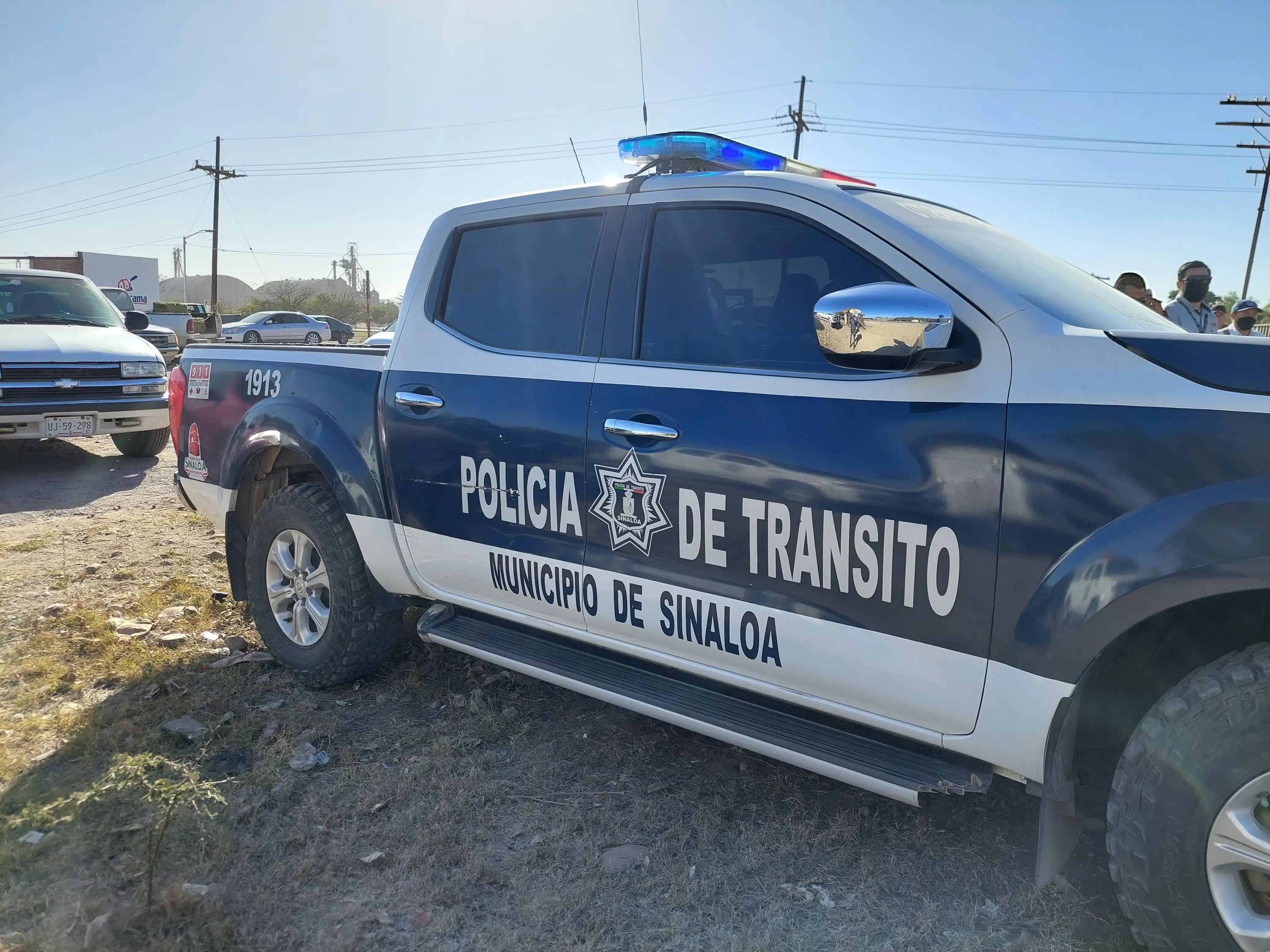 Patrulla de policía de tránsito de municipio de Sinaloa