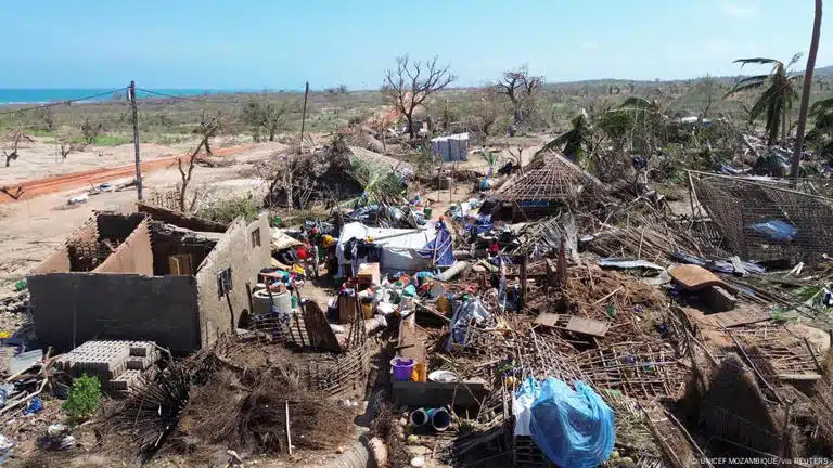 Reportan 94 fallecidos tras el paso del ciclón Chido por Mozambique