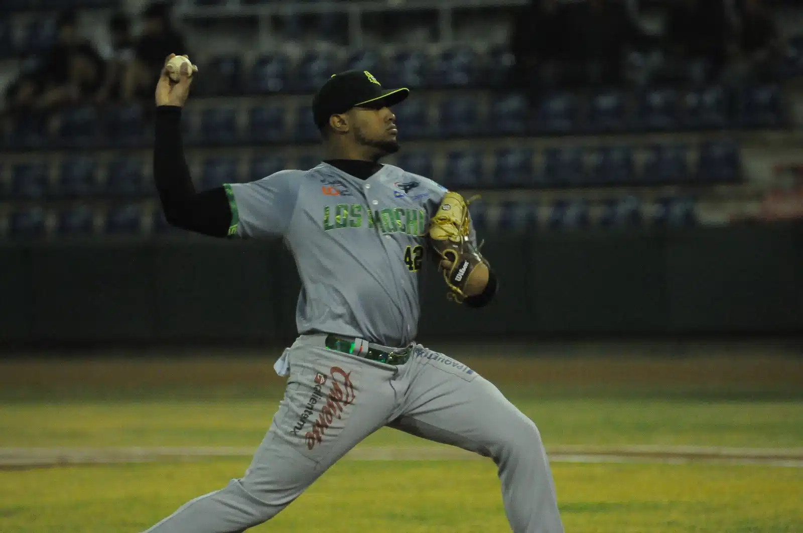 Ronald Bolaños abrió y ganó el juego de este viernes en Navojoa