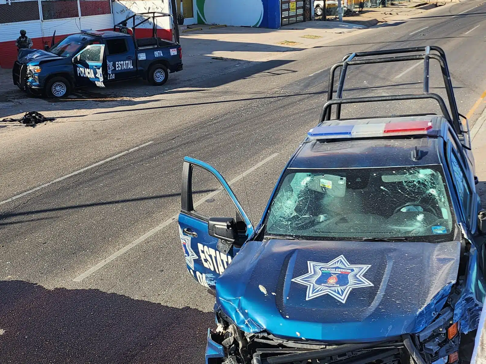 Son cuatro policías estatales heridos y un fallecido tras ataque en Culiacán