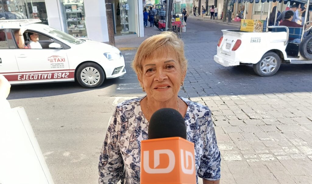 Entrevista de Línea Directa a los clientes del Local al frente del mercado municipal Pino Suárez