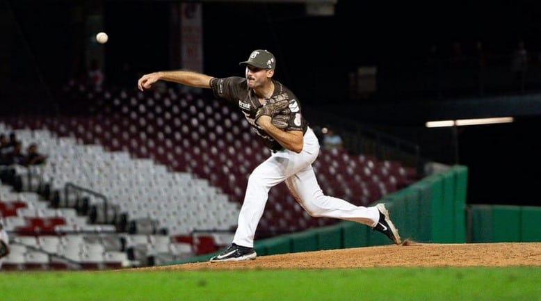 ¡Poder guinda! Stephen Nogosek es Relevista de la Semana en Liga Mexicana del Pacífico