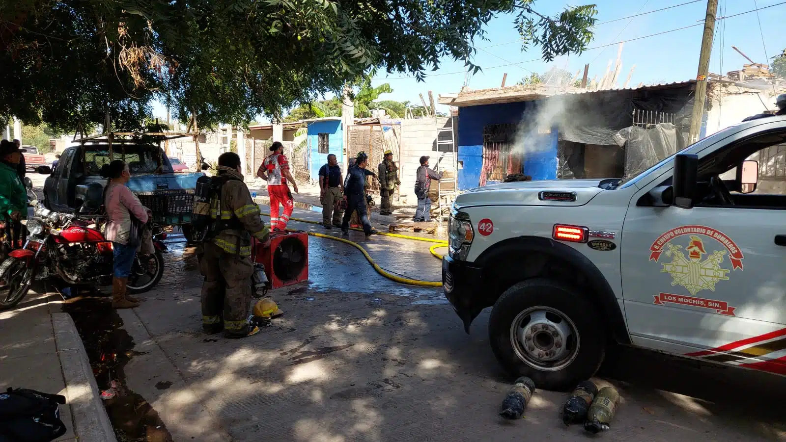 Supuesto cortocircuito provoca incendio en Los Mochis