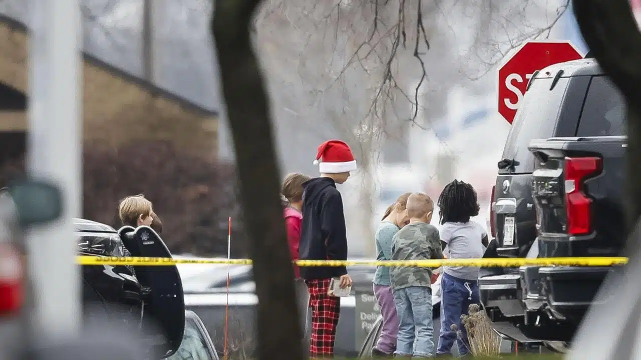 Tiroteo en escuela cristiana en Wisconsin; hay cinco víctimas mortales