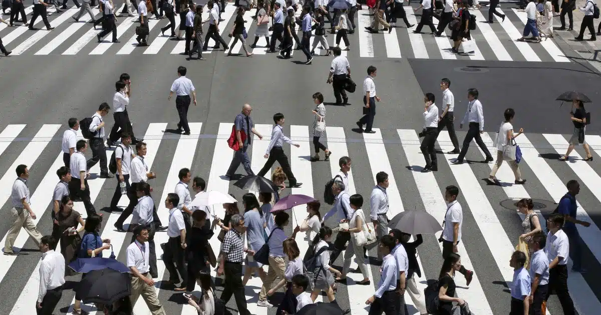 Tokio implementa semana de 4 días para enfrentar la crisis demográfica