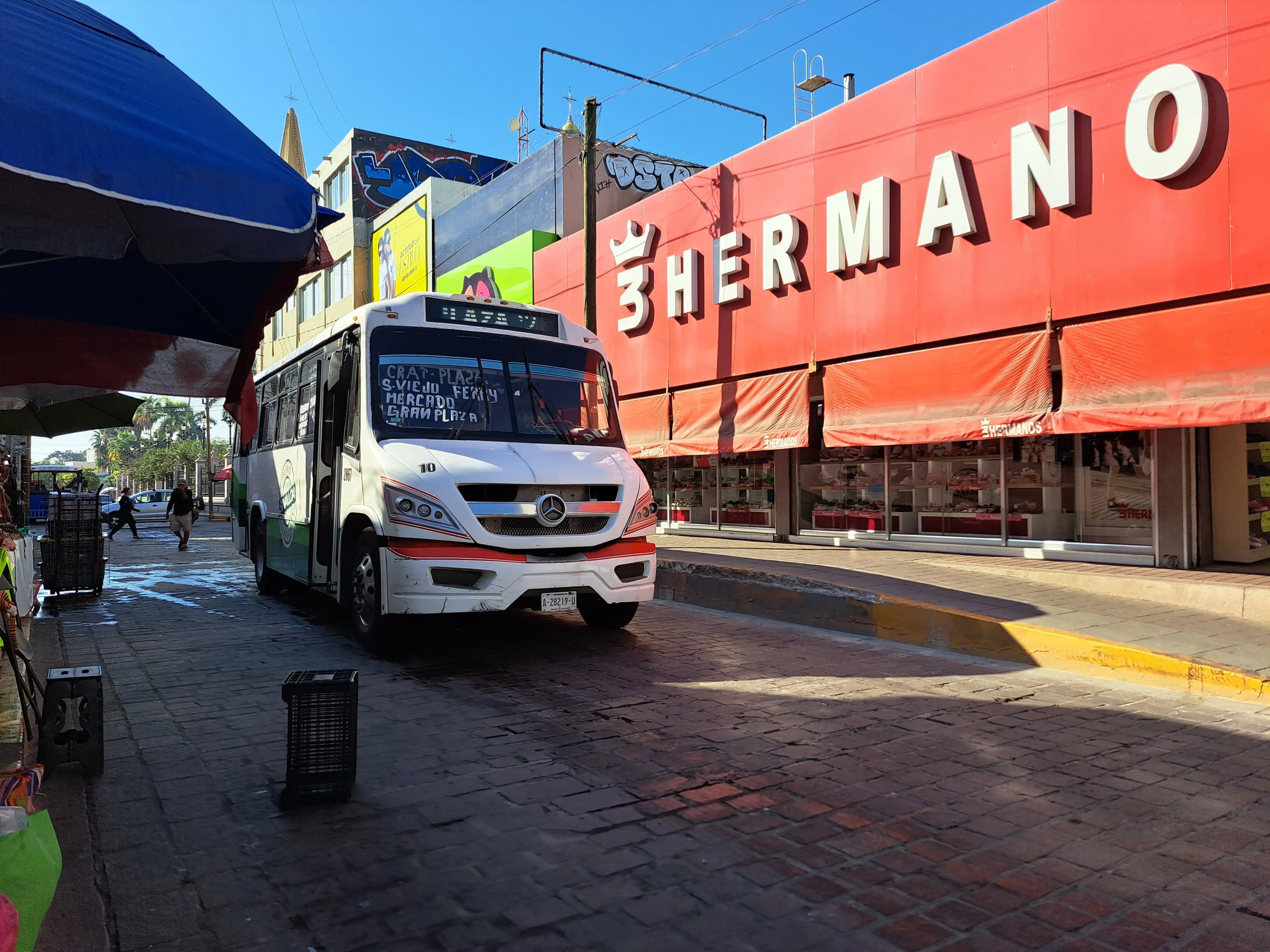 Transporte urbano en Mazatlán.