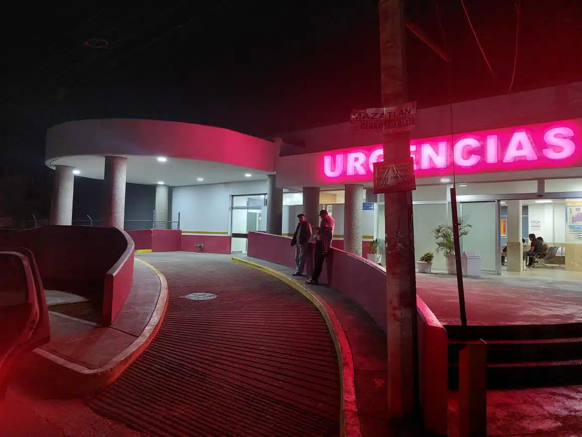 Entrada a la sala de urgencias del hospital ISSSTE Mazatlán