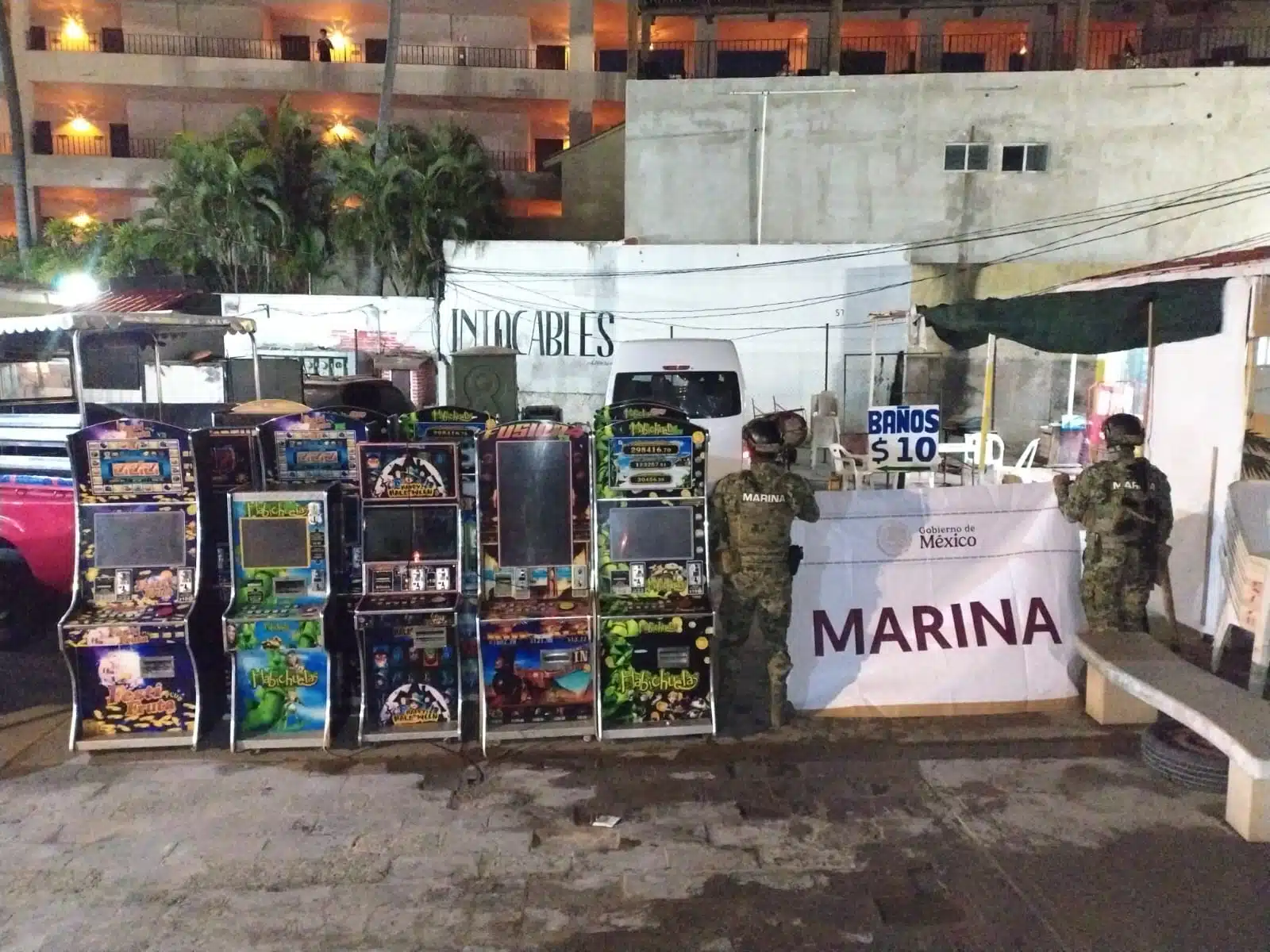 Marina decomisa maquinas tragamonedas